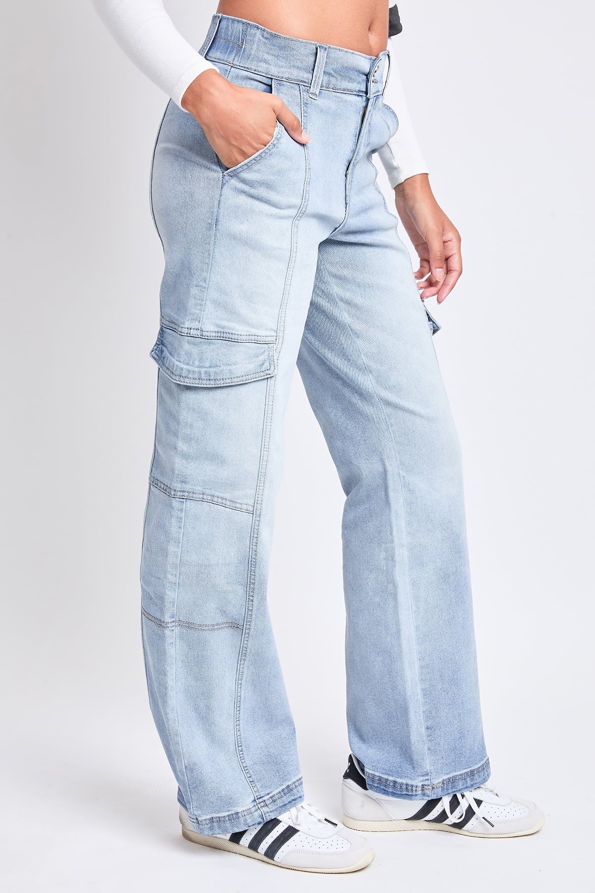 Fashnica- Women's -Straight -Cargo-Jeans.jpg