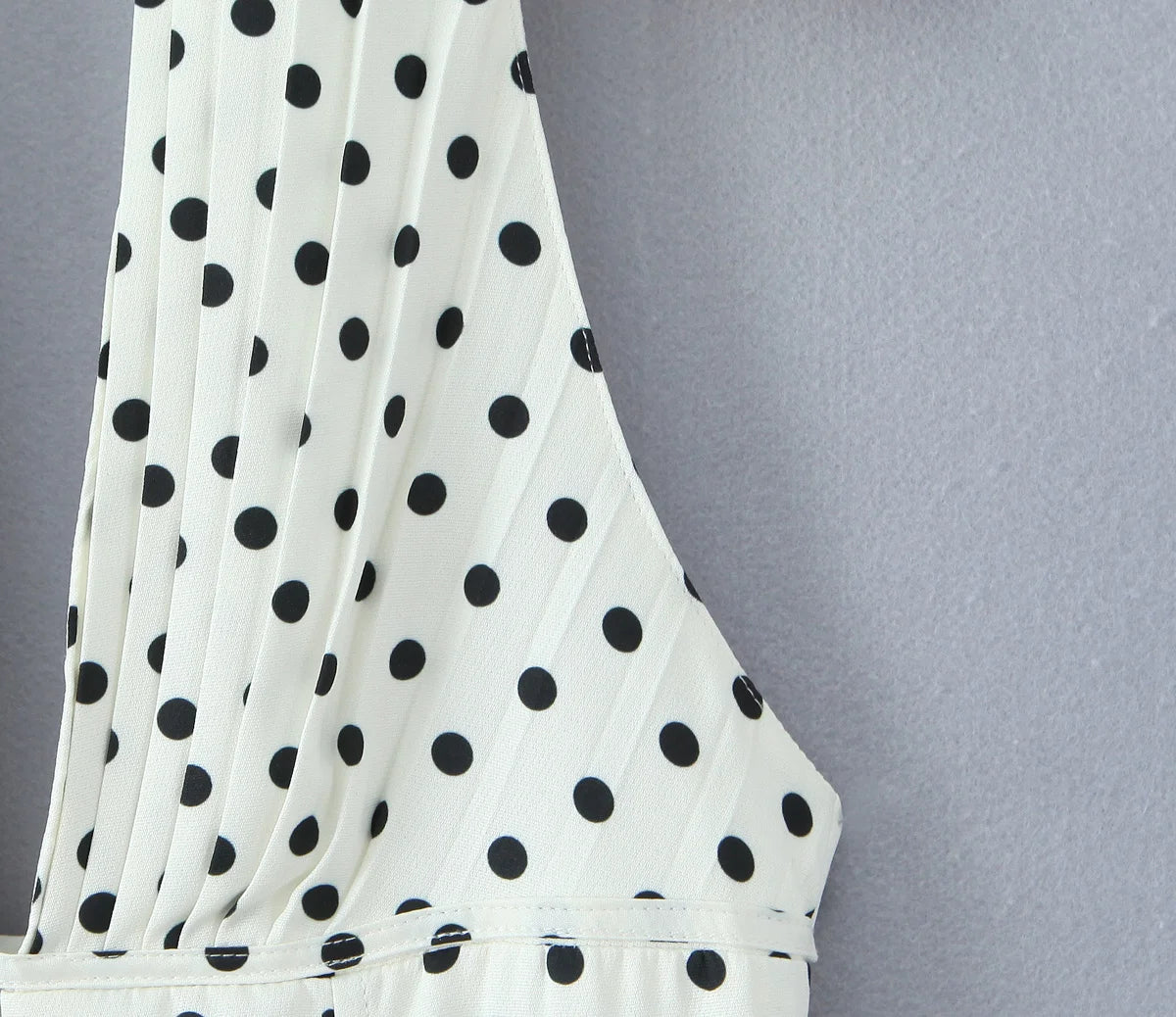 Fashnica Chic Retro Polka Dot Backless Halter Dress